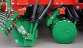 Disc coulters with spring (Seeding equipment)